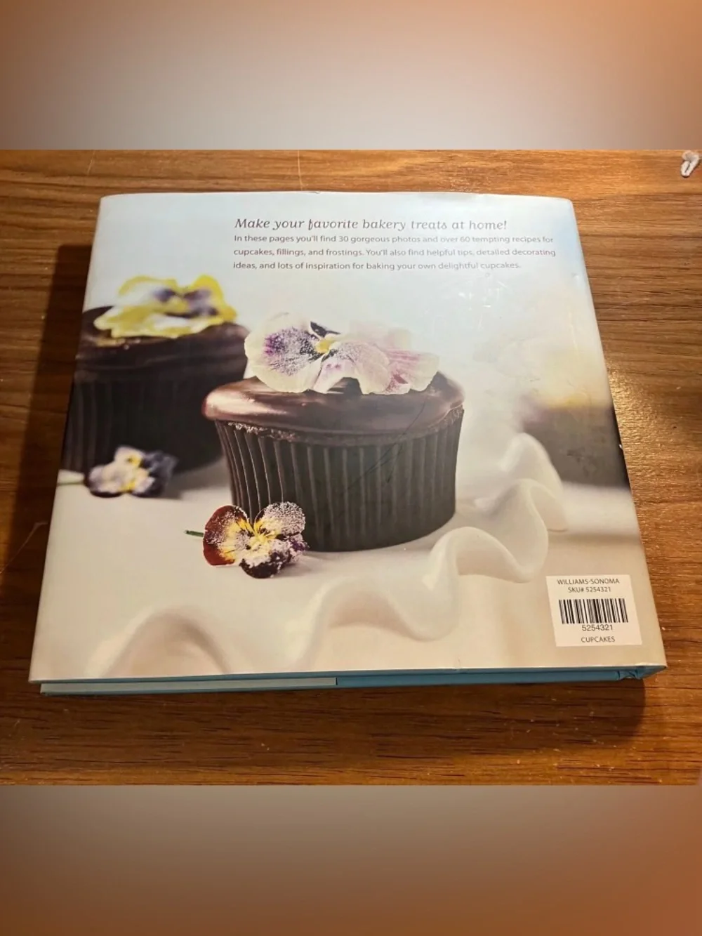 Cupcakes by Shelly Kaldunski Hardcover